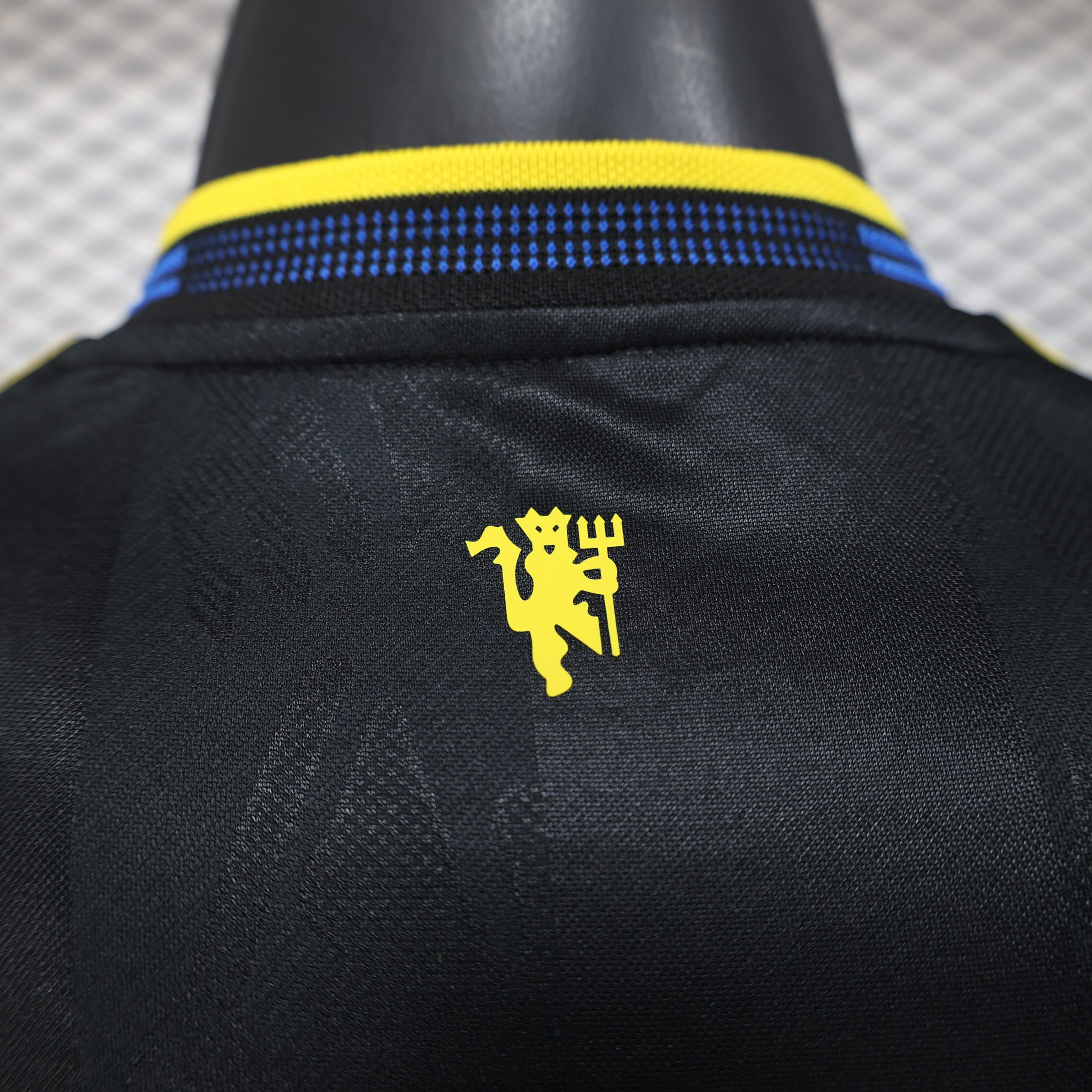 Manchester United 3ª equipación 25/26 - Imagen 2