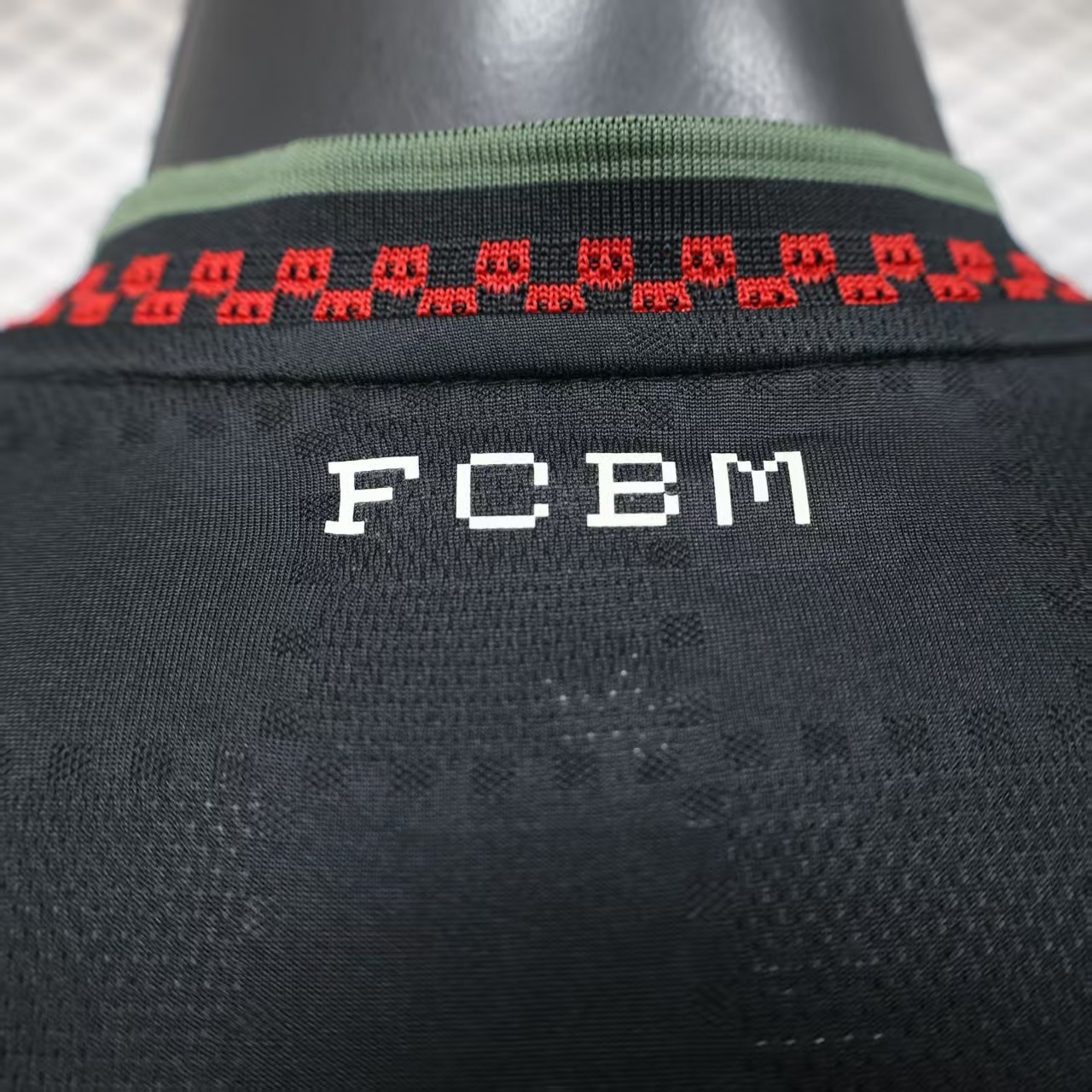 FC Bayern München 3ª equipación 25/26 - Imagen 2