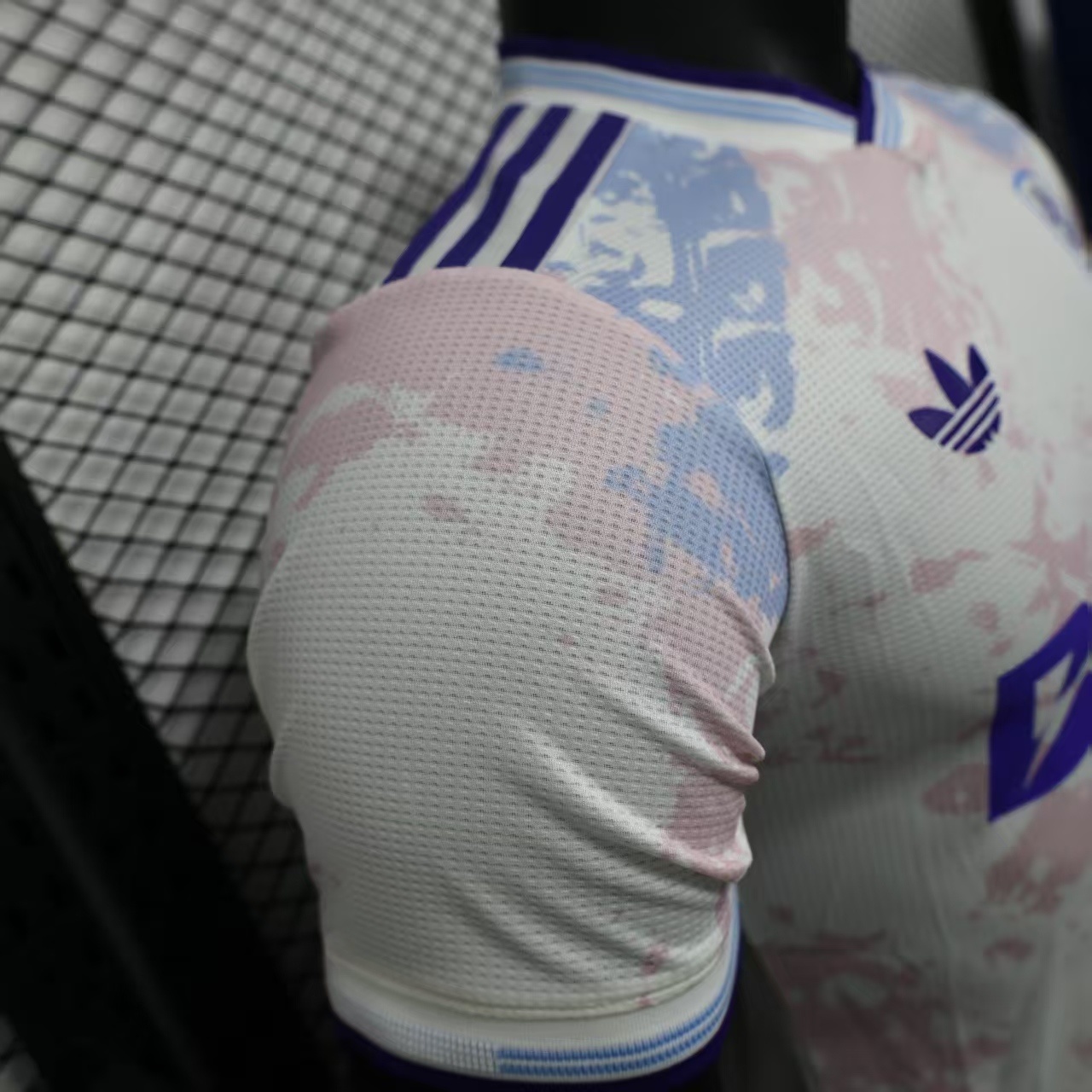 Aston Villa 3ª equipación 25/26 - Imagen 2