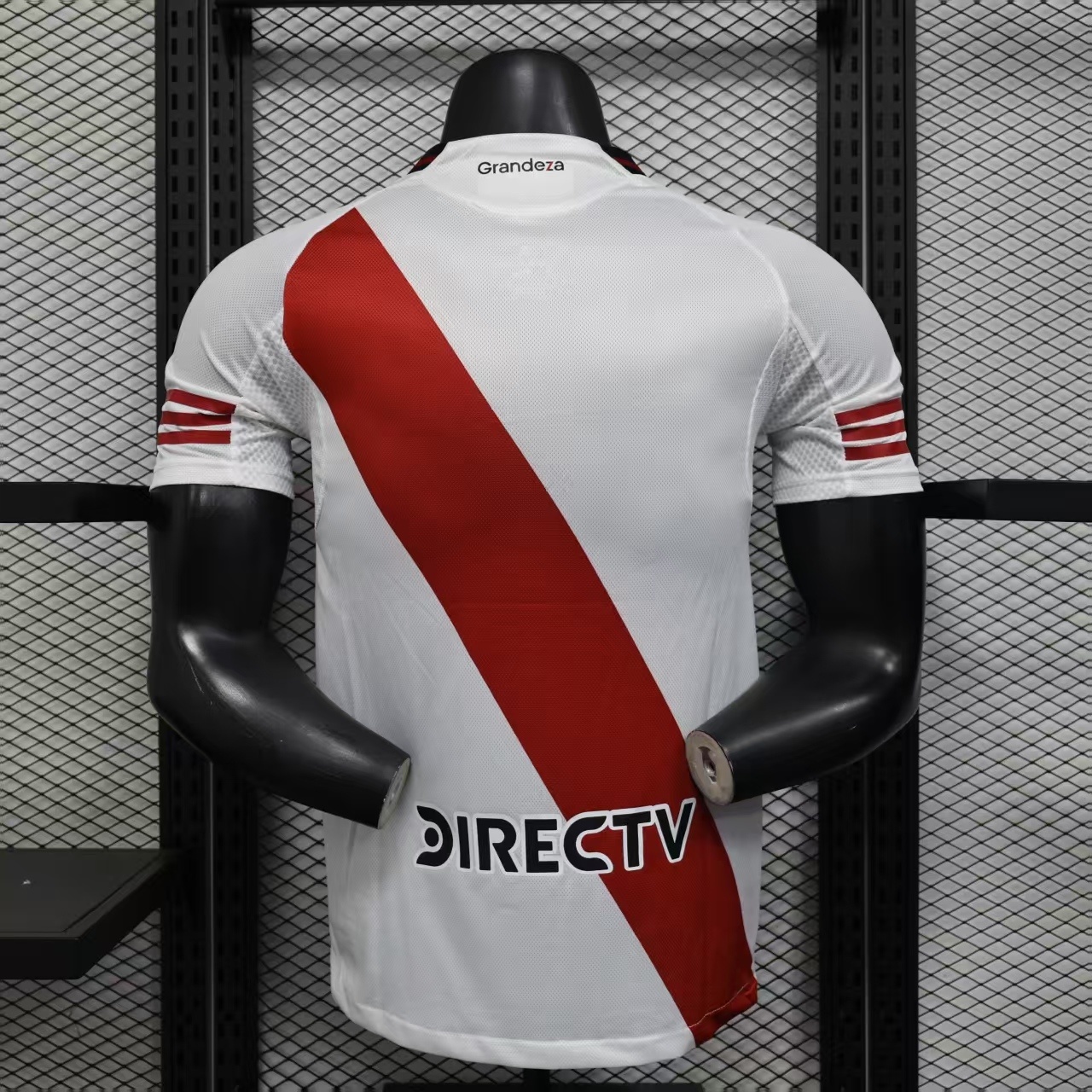 River Plate 1ª equipación 25/26 - Imagen 3