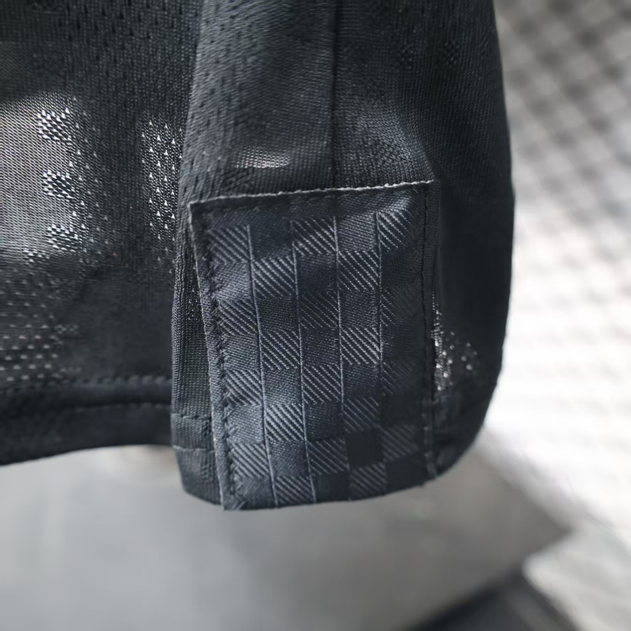 FC Bayern München 3ª equipación 25/26 - Imagen 4