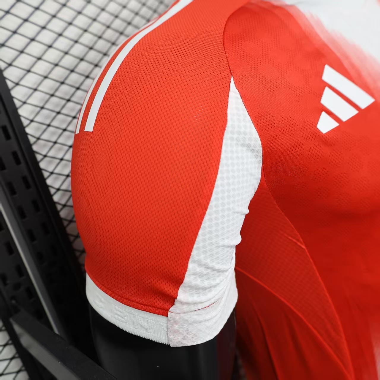 FC Bayern München 1ª equipación 25/26 - Imagen 5