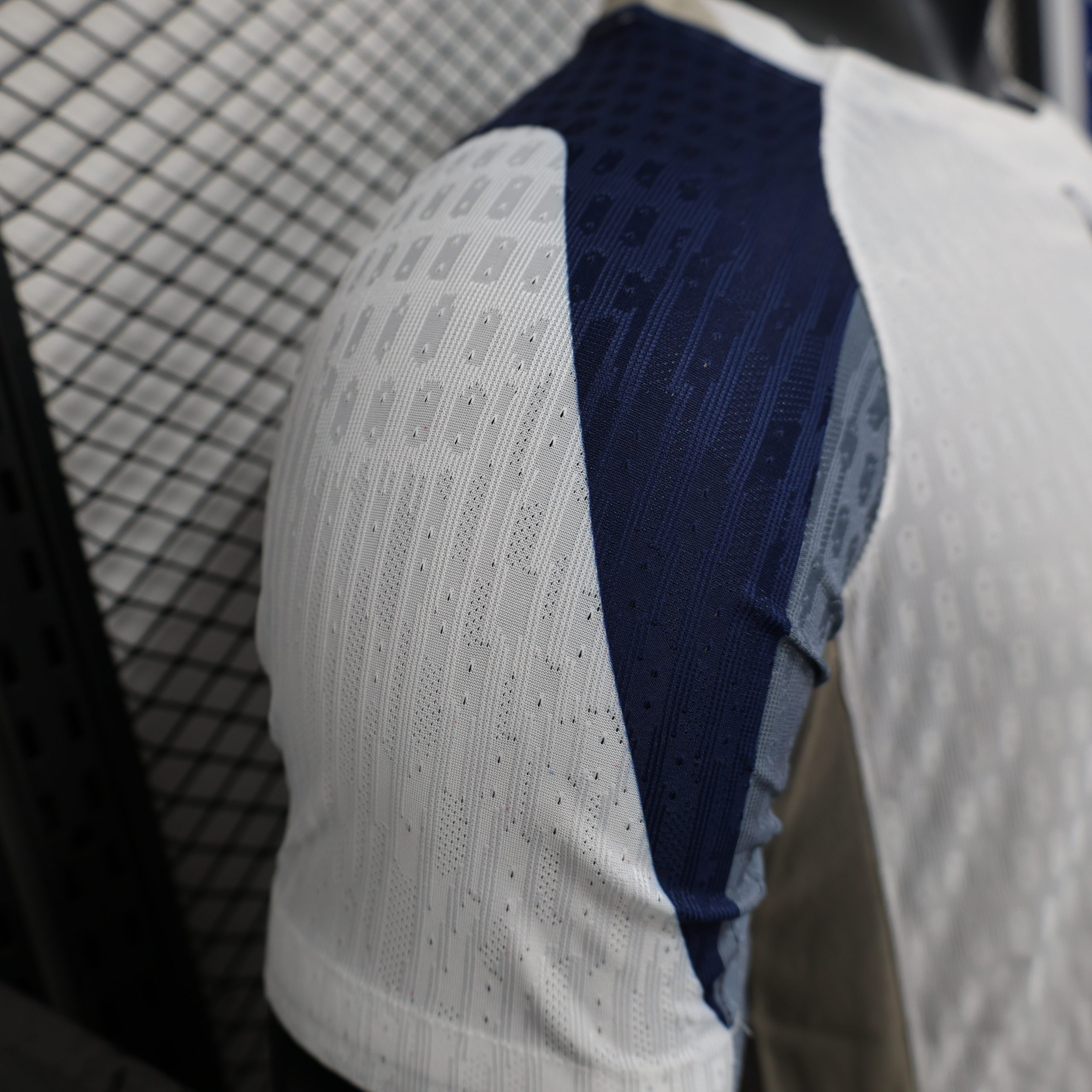 Tottenham Hotspur 1ª equipación 25/26 - Imagen 5