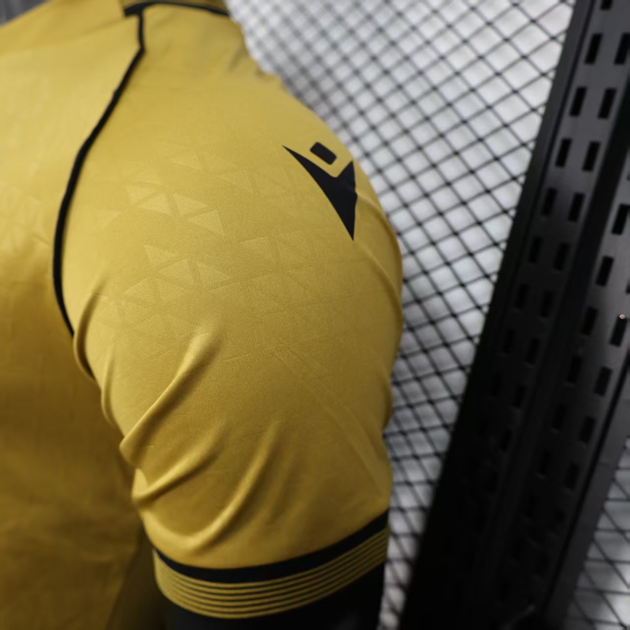 Crystal Palace 3ª equipación 25/26 - Imagen 6