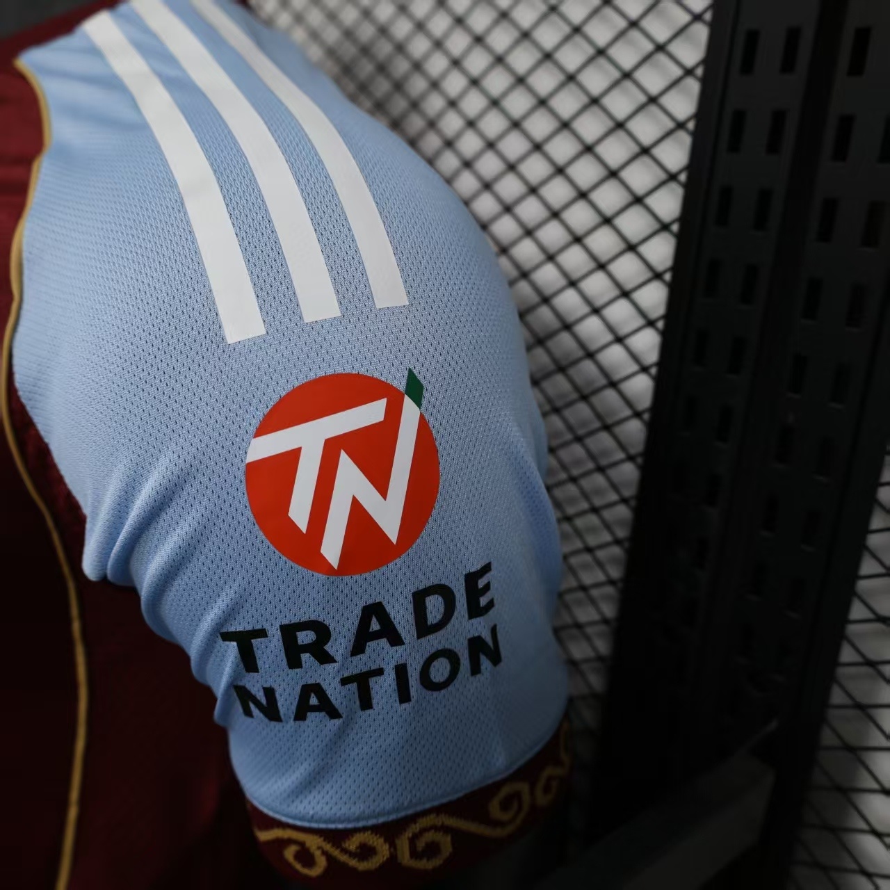 Aston Villa 1ª equipación 25/26 - Imagen 7