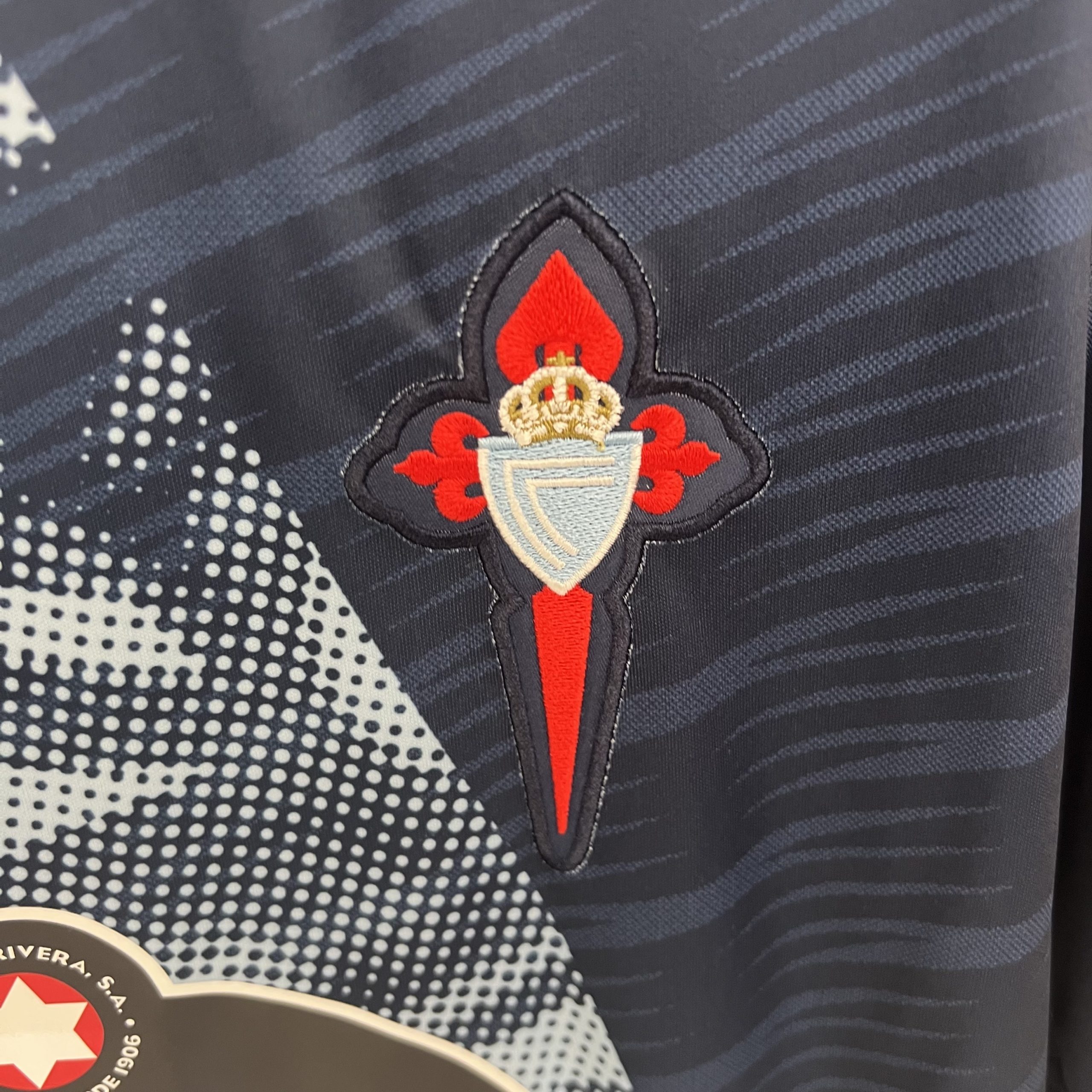 Celta de Vigo 2ª equipación 25/26 - Imagen 7