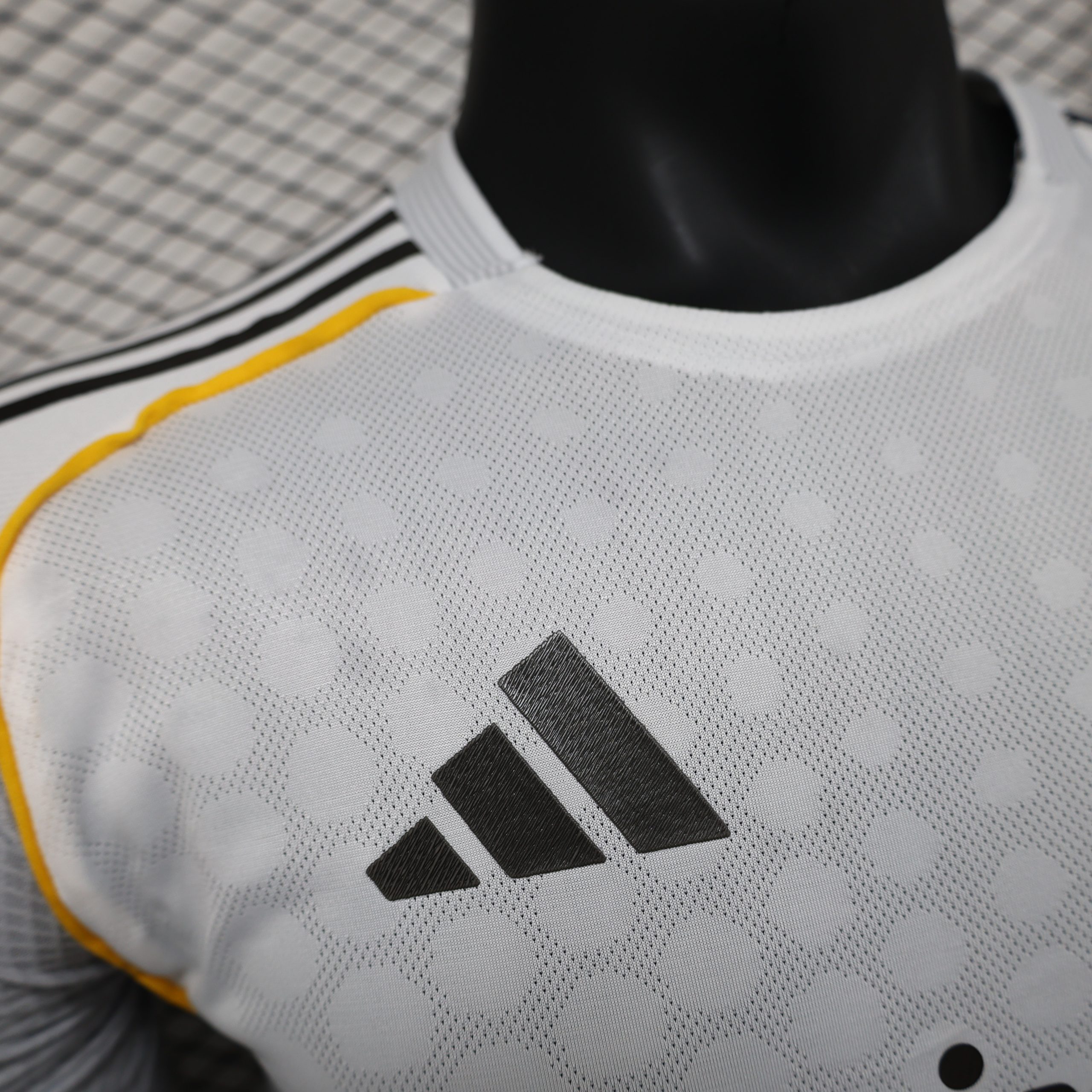 Real Madrid 1ª equipación 25/26 - Imagen 8