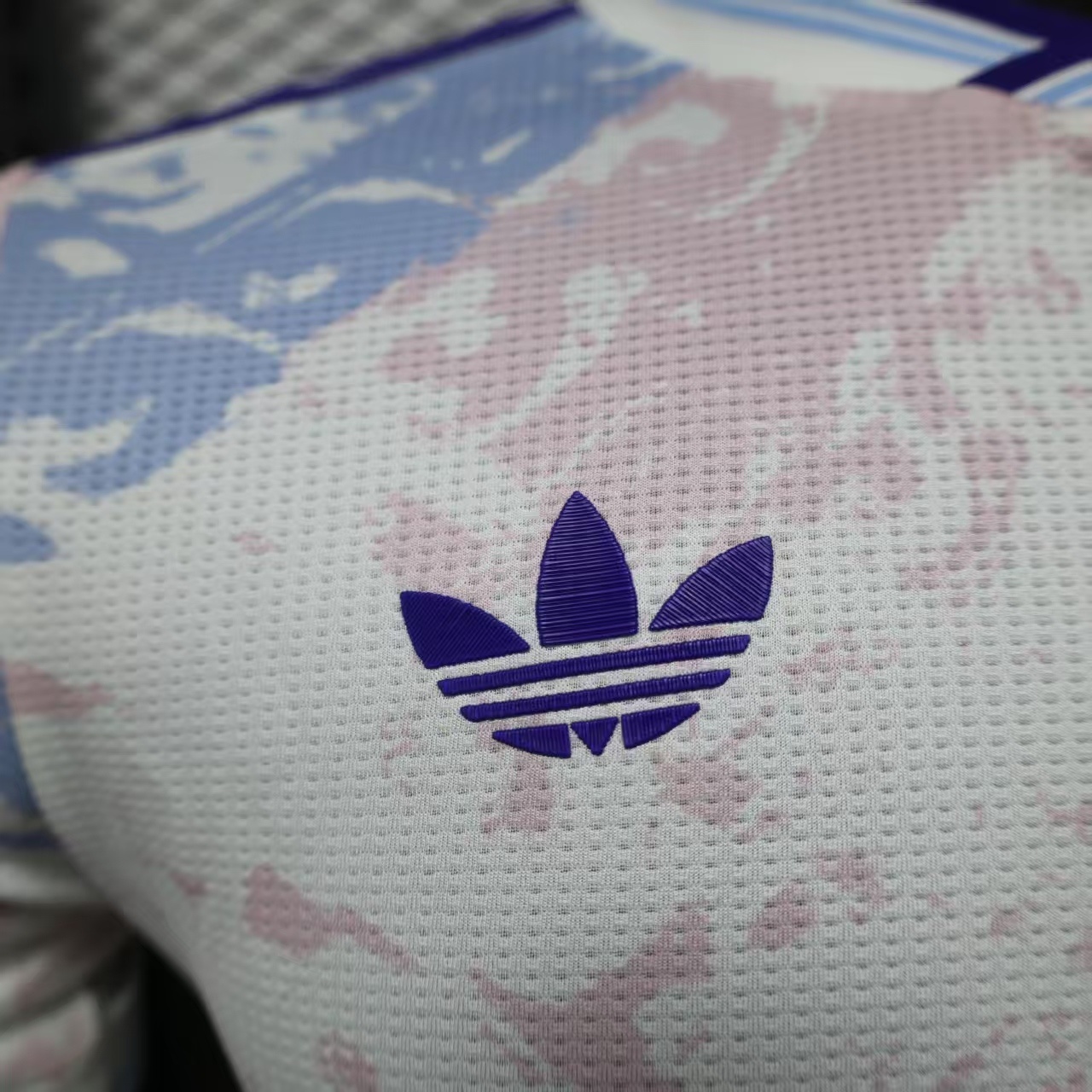 Aston Villa 3ª equipación 25/26 - Imagen 8