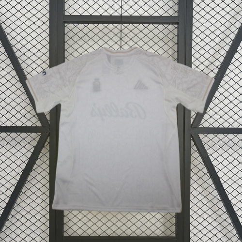 Nottingham Forest 2ª equipación 25/26 - Imagen 2