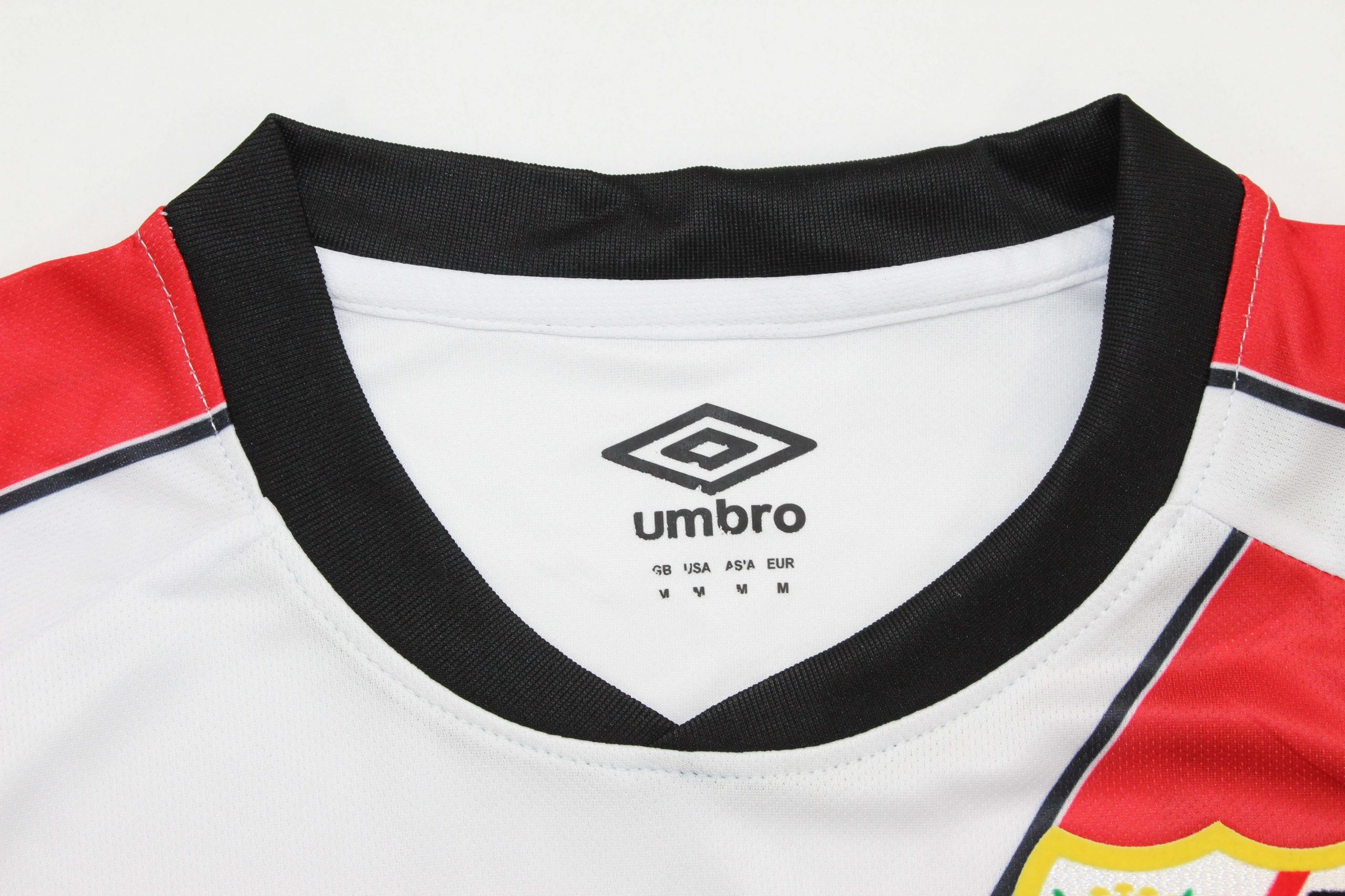 Rayo Vallecano 1ª equipación 25/26 - Imagen 3