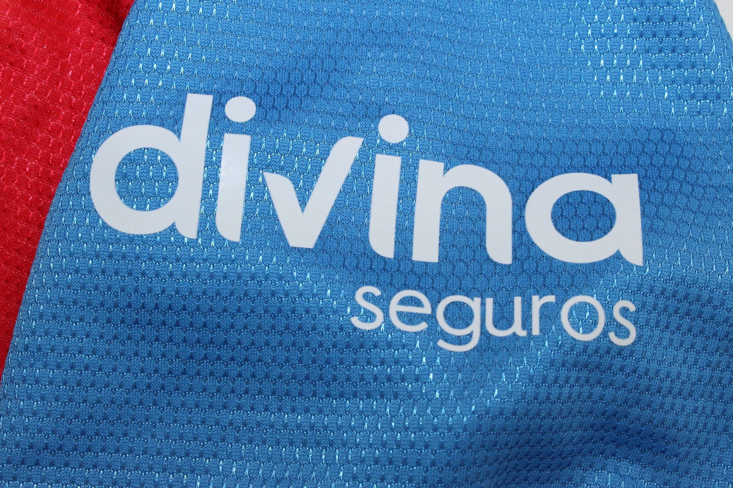 Valencia FC 3ª equipación 25/26 - Imagen 4