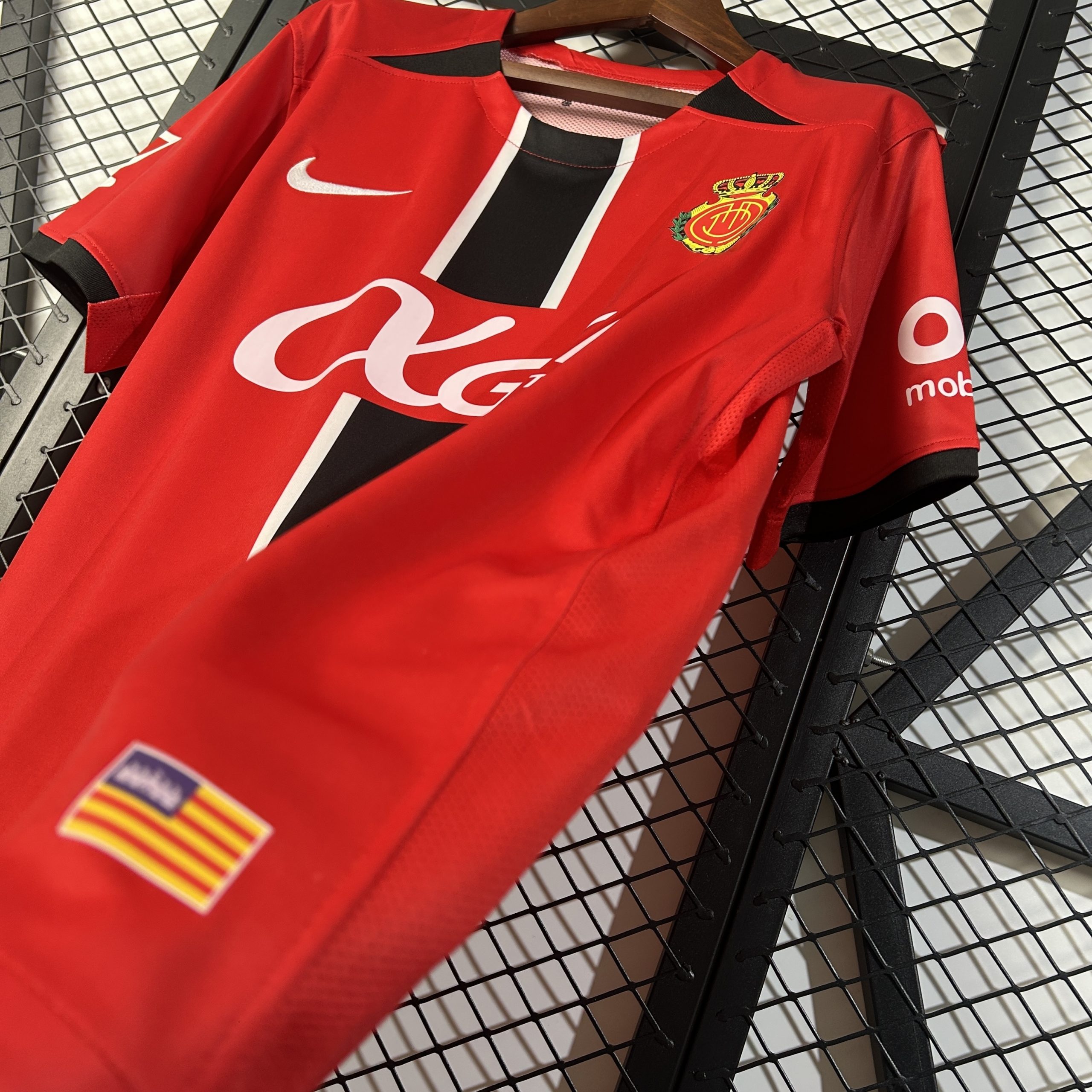 RCD Mallorca 1ª equipación 25/26 - Imagen 4