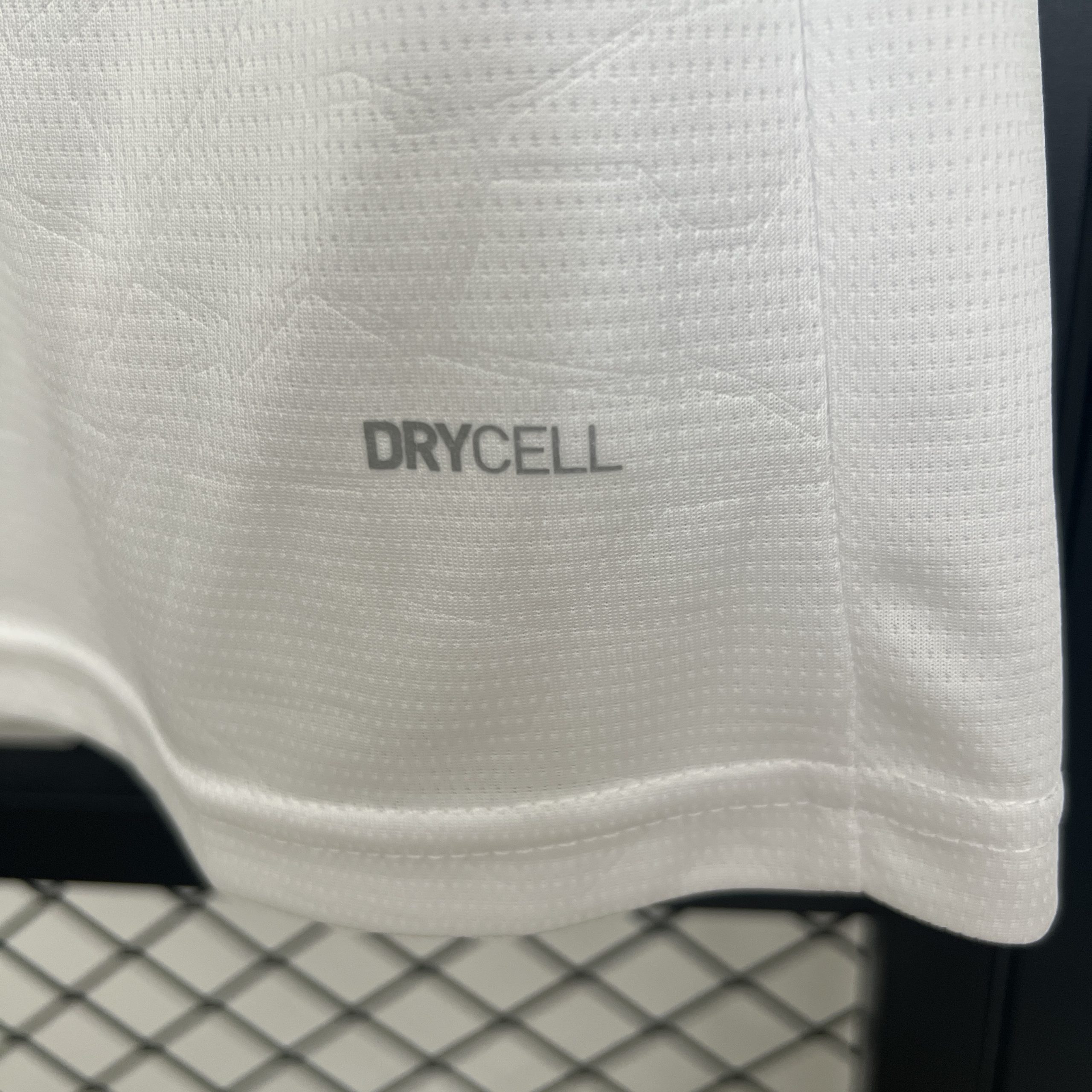 Valencia FC 1ª equipación 25/26 - Imagen 5