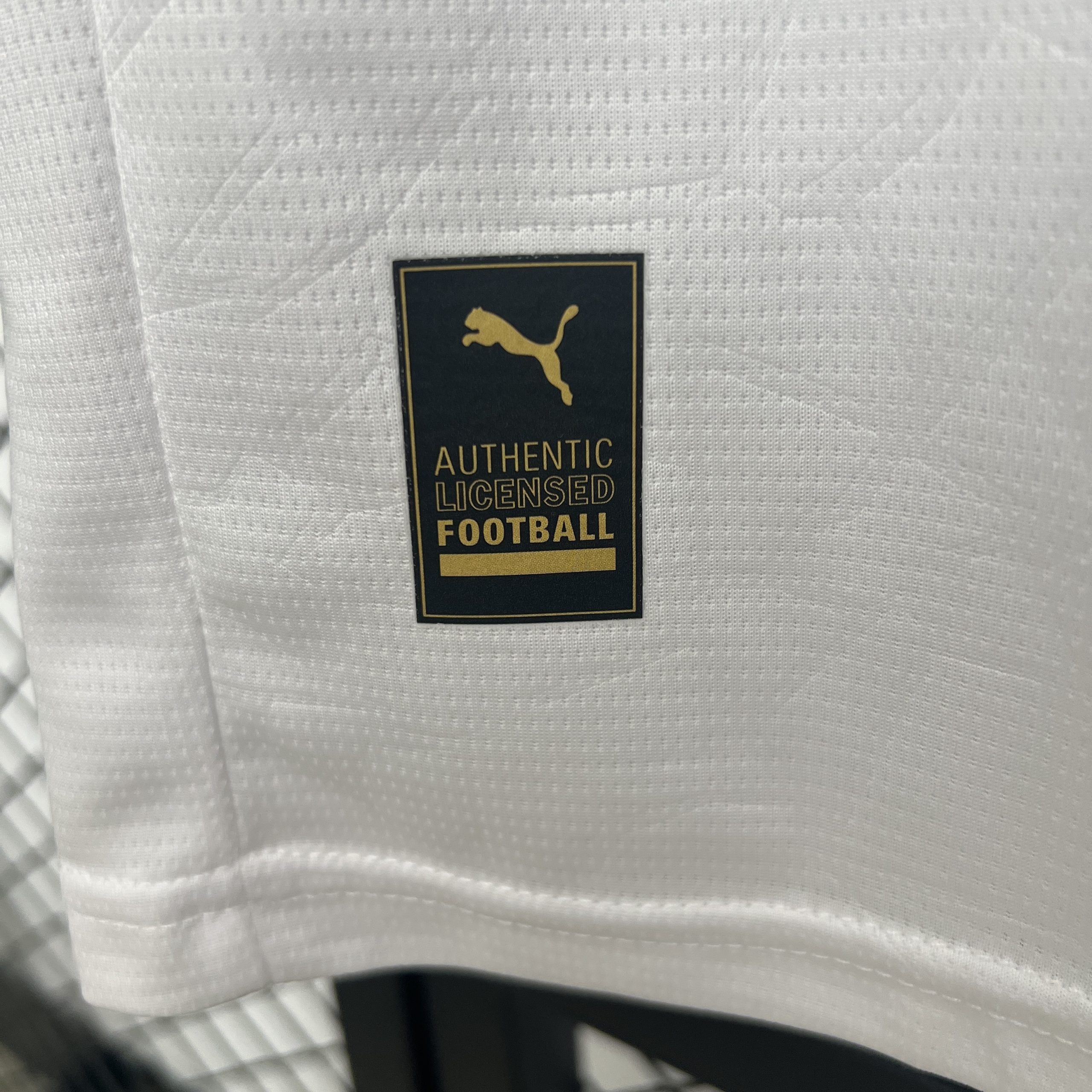 Valencia FC 1ª equipación 25/26 - Imagen 6