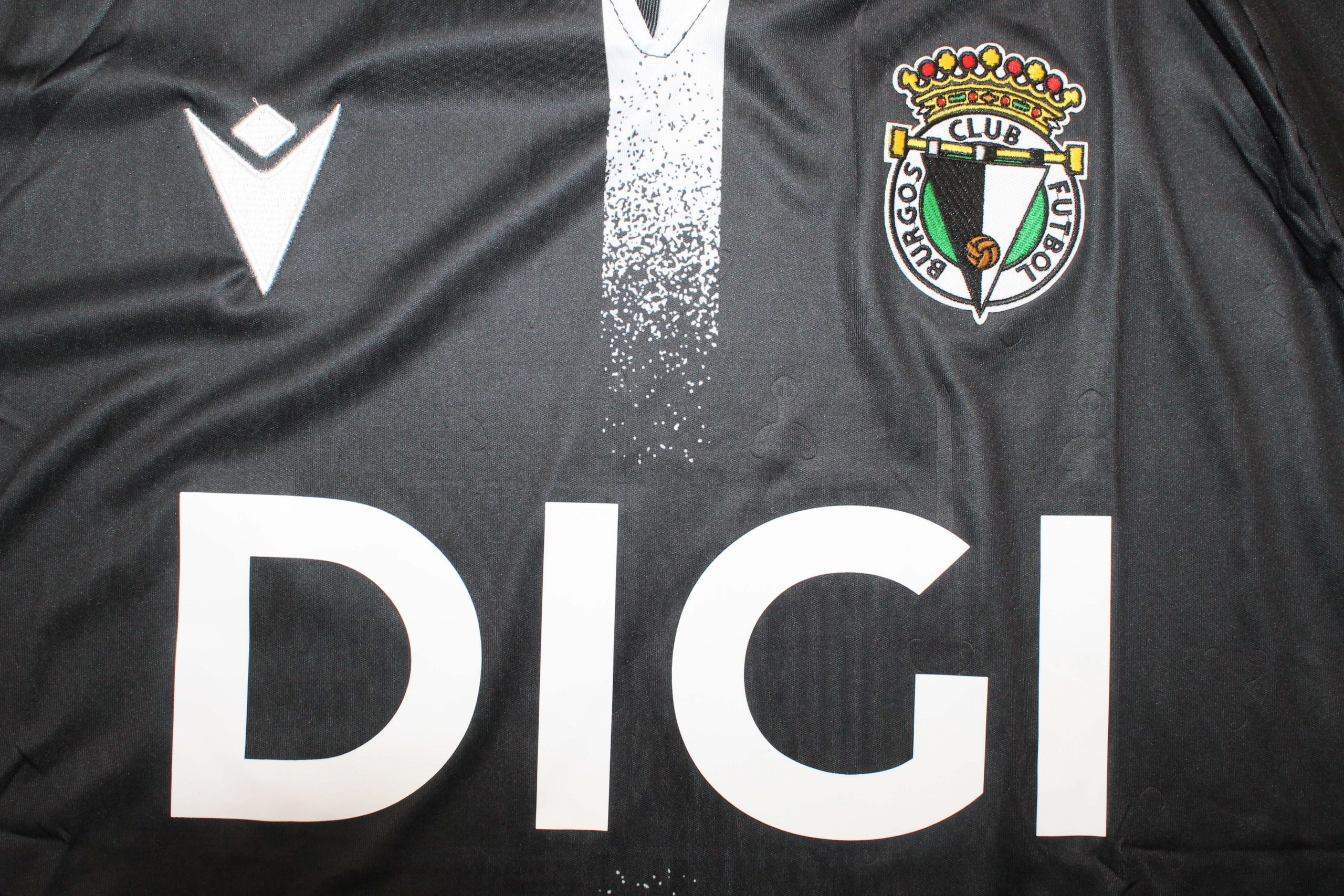 Burgos CF 2ª equipación 25/26 - Imagen 6